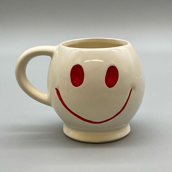 Vintage McCoy Pottery Red Smiley Face Mug Coffee Tea - Picture 1 of 8
